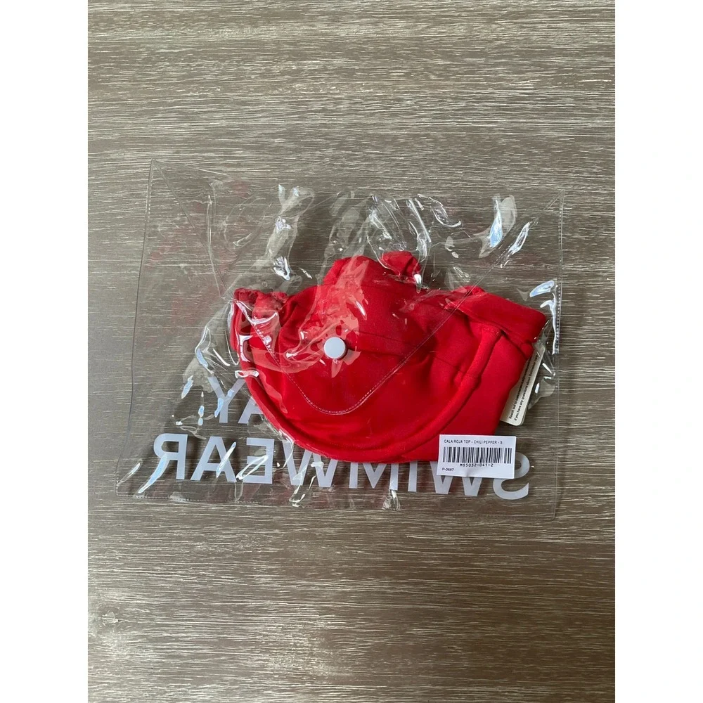 Monday Swimwear Cala Roja Top Chili Pepper Red Size Small New With Tags